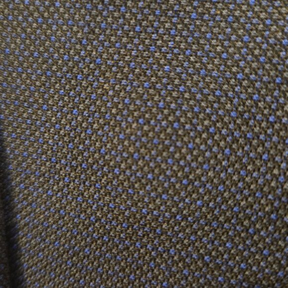 BRAND NEW Van Heusen Mens 2 Piece Suit - Picture 2 of 5